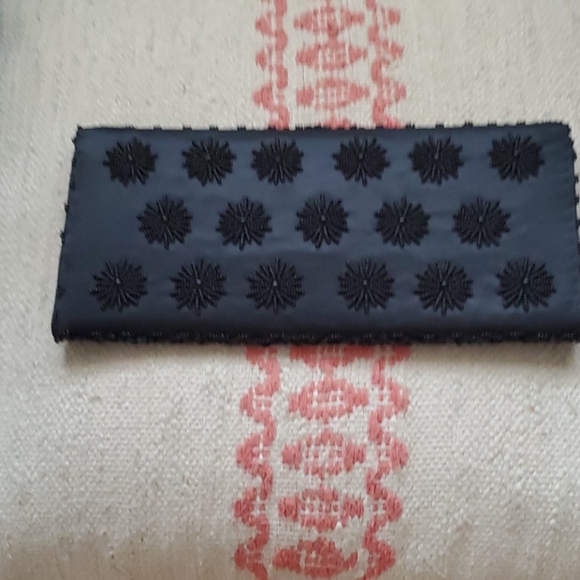 Clutch - Picture 3 of 4